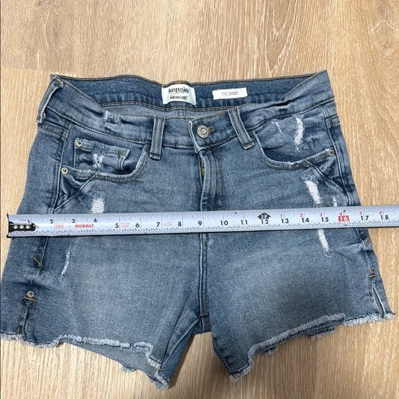 Kensie Blue Jean Shorts Distressed Frayed Hem - Picture 5 of 10
